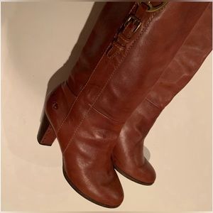 Lucky Brand Preowned women boot size 6